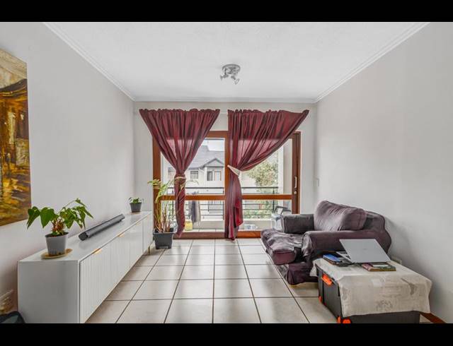 1 BEDROOM APARTMENT FOR SALE IN LONEHILL